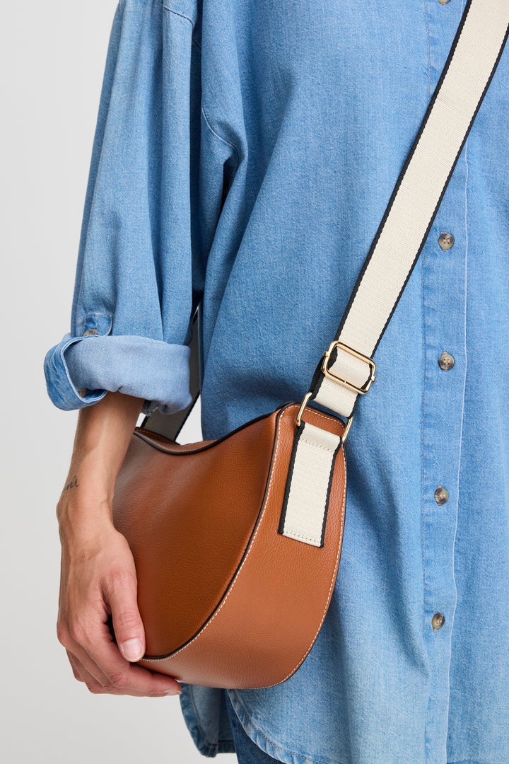 Bodil Shoulder Bag Cognac