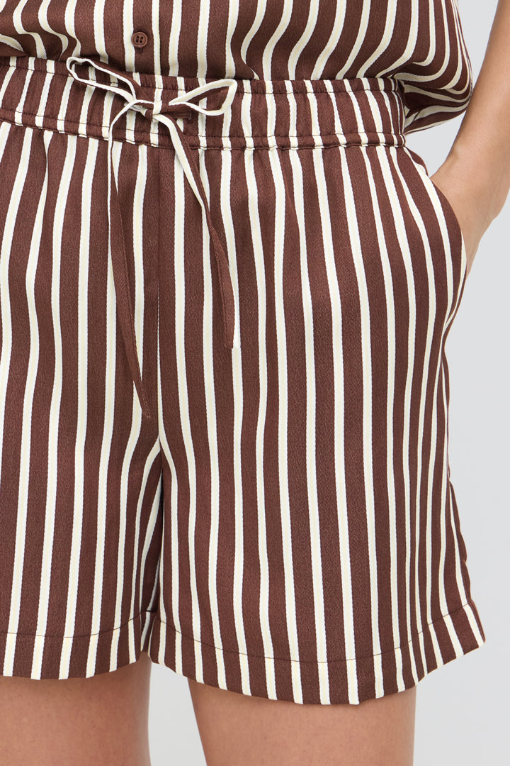 Evino Shorts