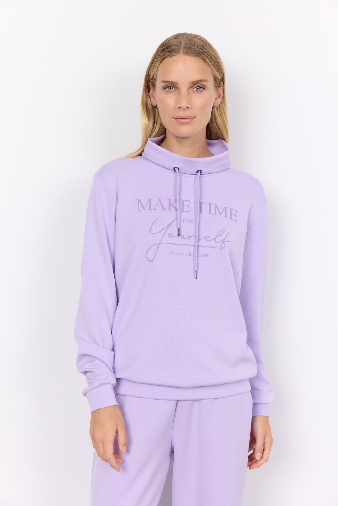 Banu 163 Sweatshirt