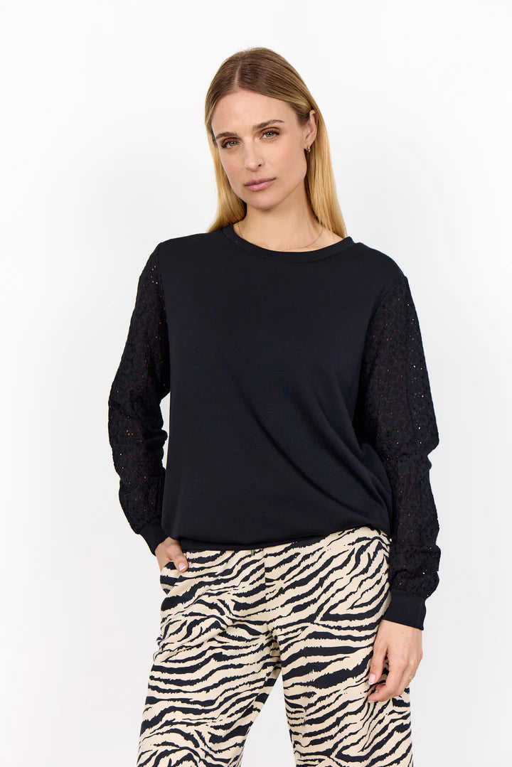 Banu 247 Top