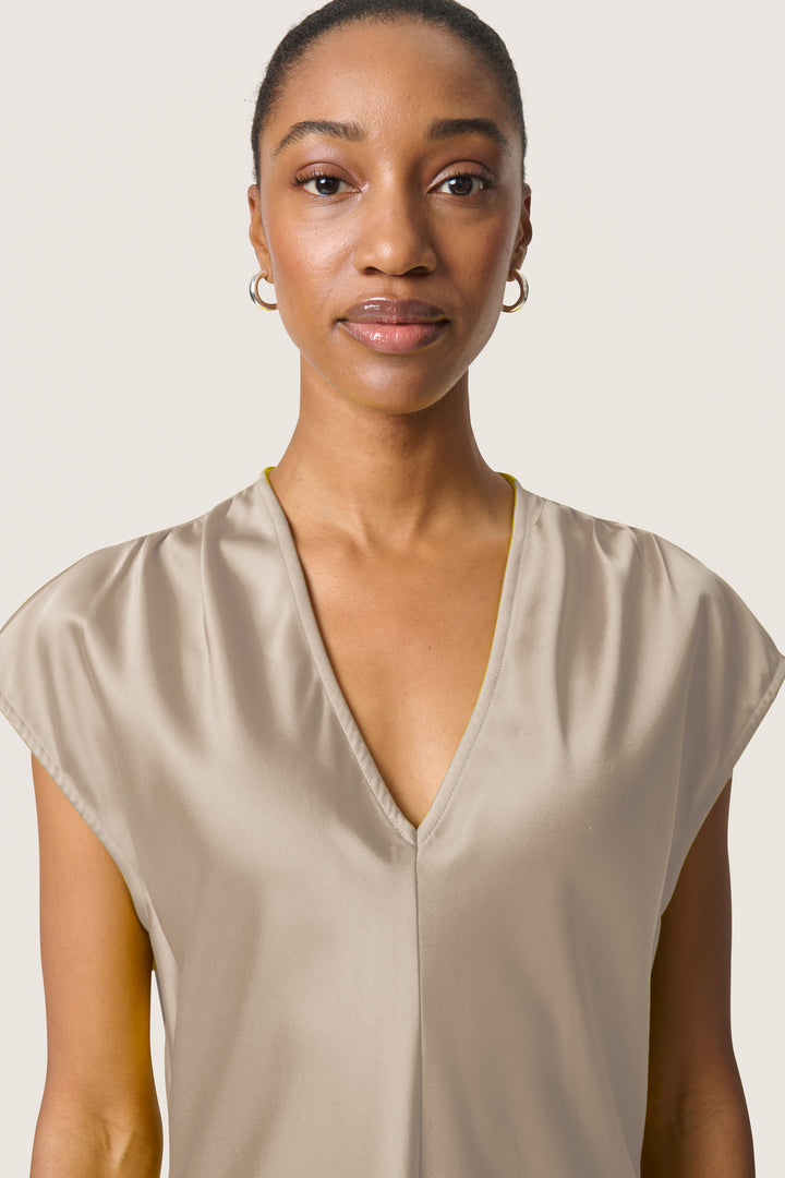 Liva Midi Dress