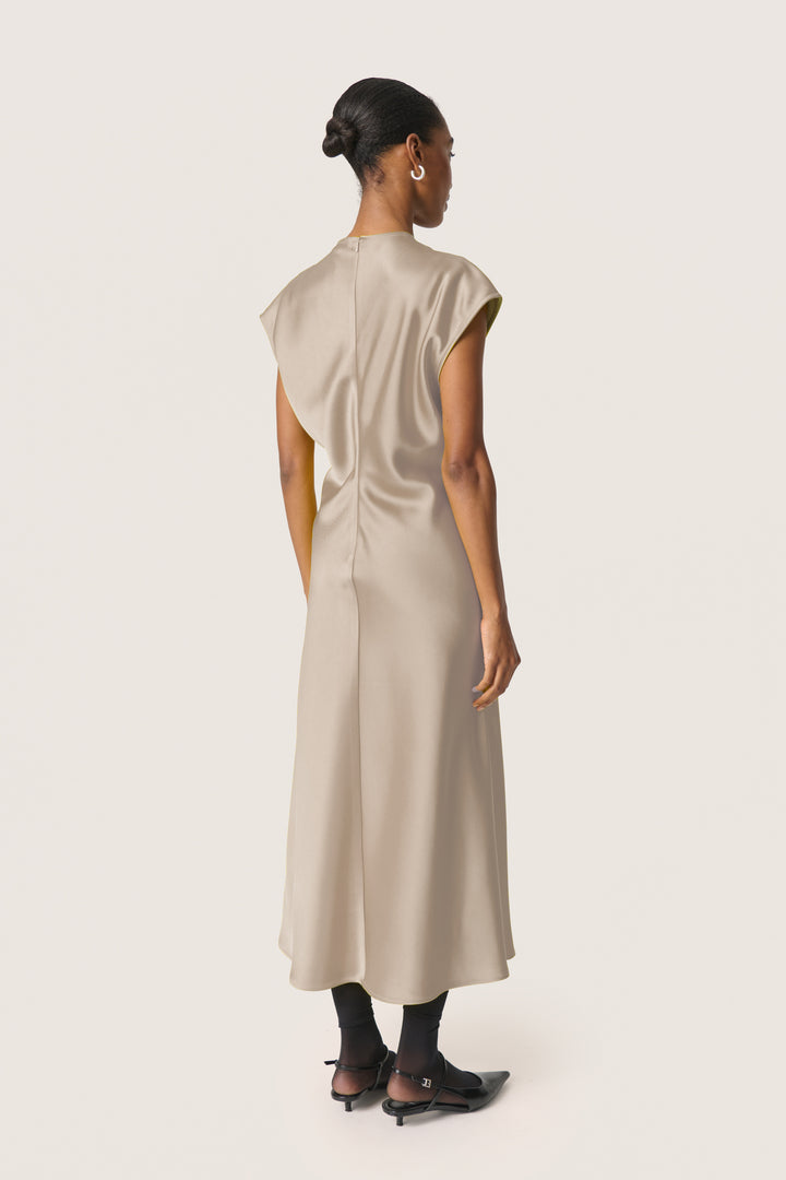 Liva Midi Dress