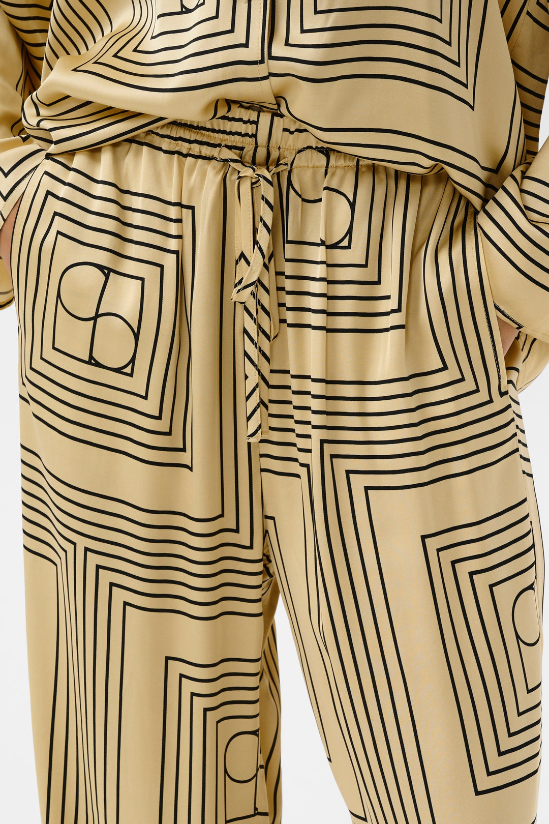 Evilia Pants