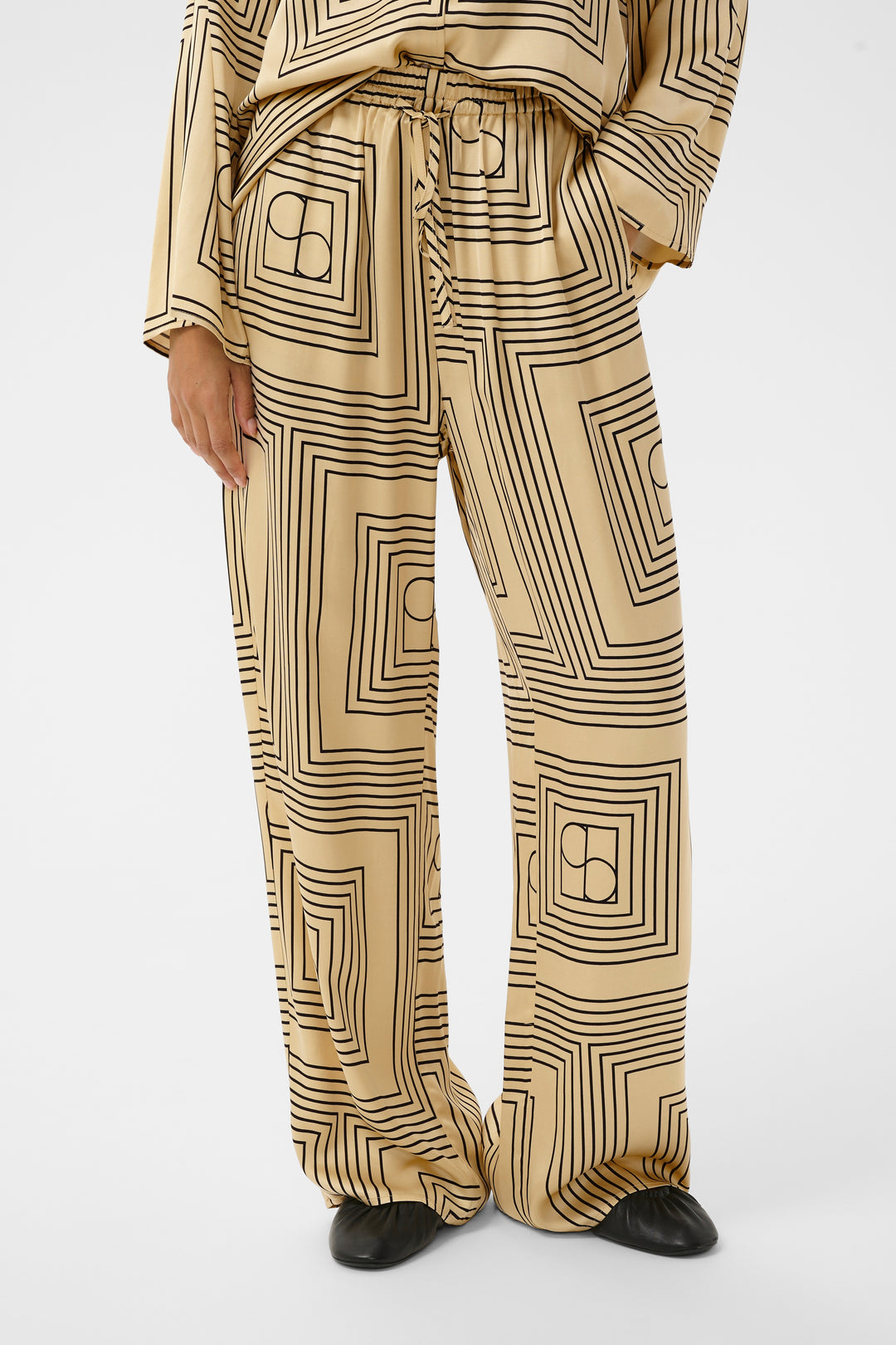 Evilia Pants
