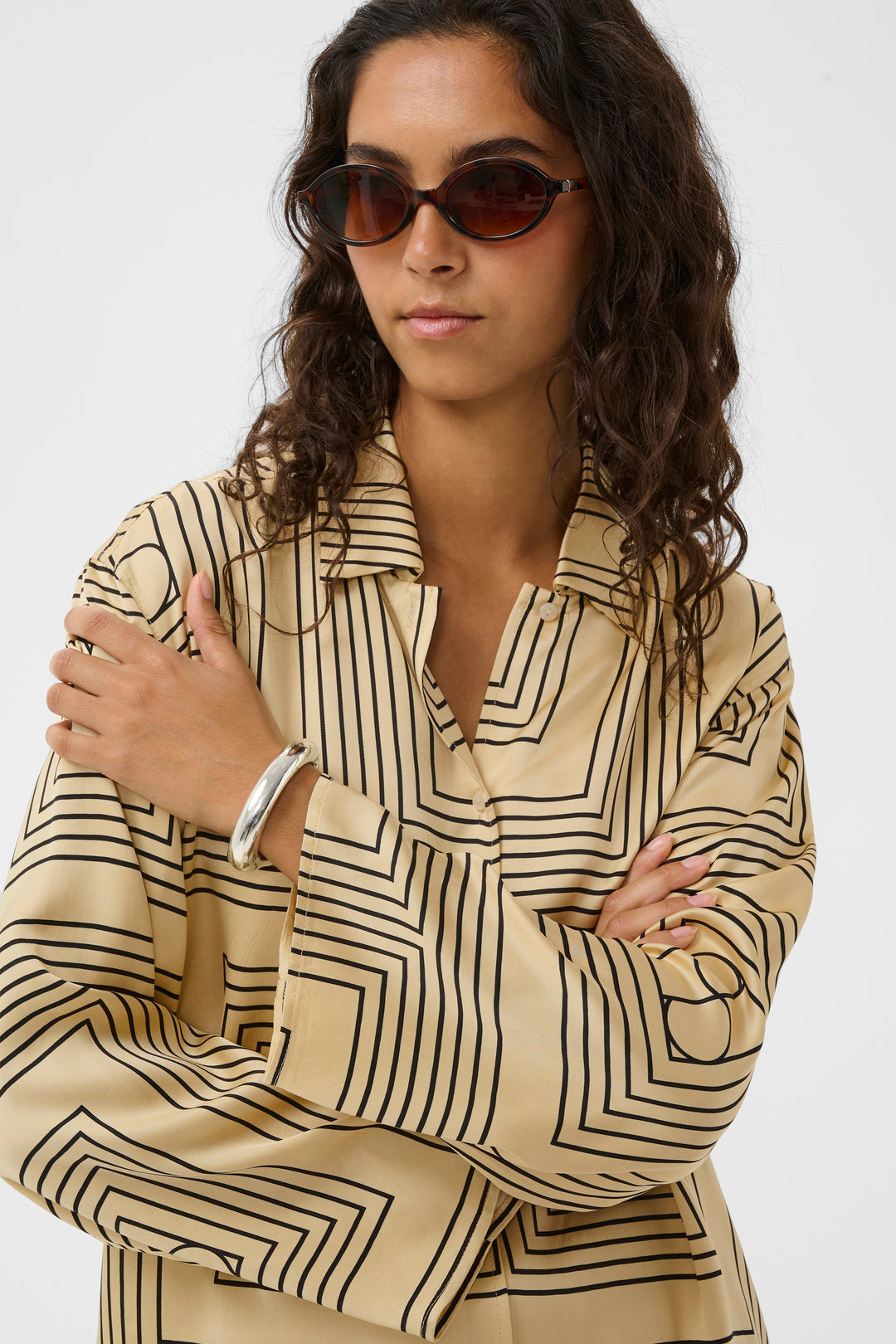 Evilia Shirt