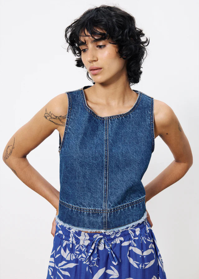 Dafne Top
