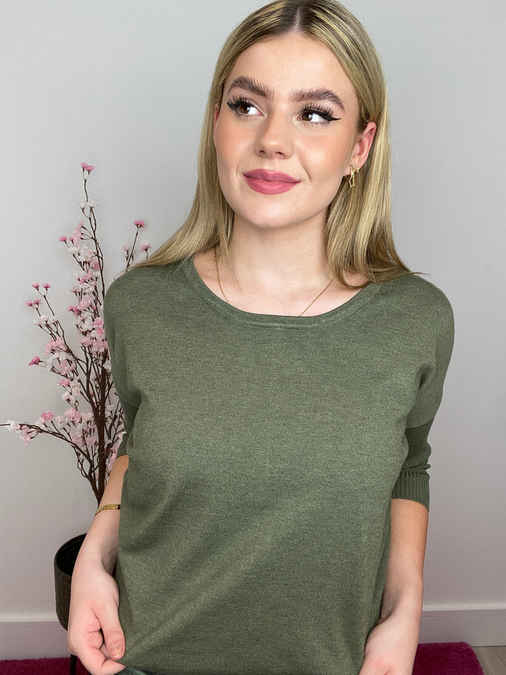 Mila R-Neck Pullover
